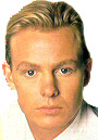 Si, si ! Vous l'avez reconnu, c'est Jason Donovan !